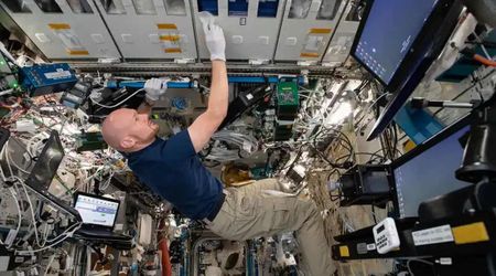 how do astronauts keep their living quarters clean