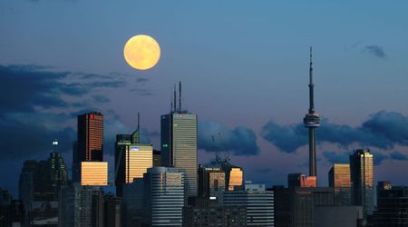 Today's Moon phase in Toronto