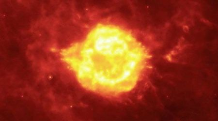 Supergiant star baffles astronomers by surviving mysterious blast, expelling gas cloud bigger than our solar system