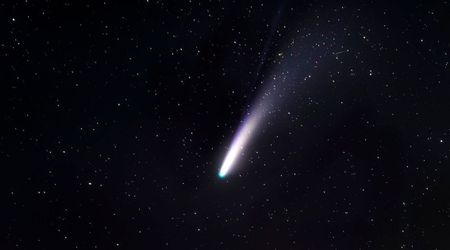 Moonless evening to highlight Comet C/2024 E1 (Wierzchos) in constellation Hercules on August 22 