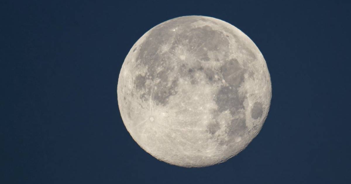 Stock photo of The Beaver Moon (Representative Cover Image Source: Getty | DNTaylor)