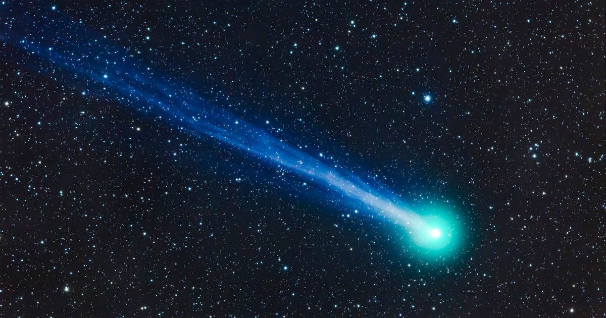 A telescopic close-up of a comet (Representative Cover Image Source: Getty Images | Alan Dyer/Stocktrek Images.) 