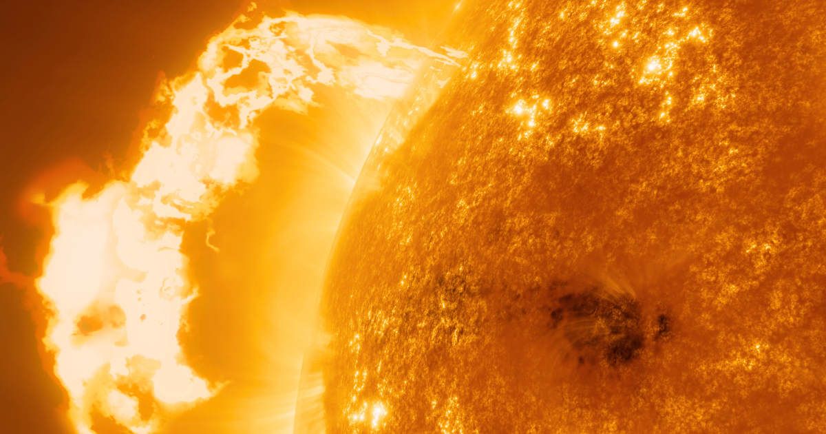 Illustration of a coronal mass ejection emanating from the Sun (Representative Cover Image Source: Getty| MARK GARLICK/SCIENCE PHOTO LIBRARY)