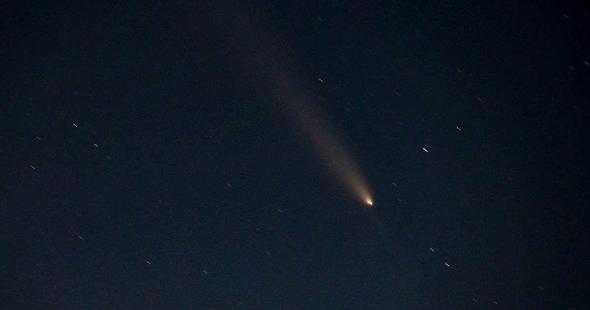 Stock Image of Comet C/2023 A3 (Tsuchinshan–ATLAS) (Representative Cover Image Source: Getty | Trudie Davidson)