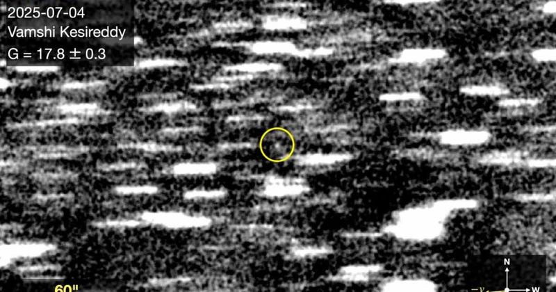 In new 3I/ATLAS image, two glowing ion tails and a faint anti-tail stun the internet