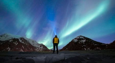 Massive M-class solar flare may trigger auroras on January 1