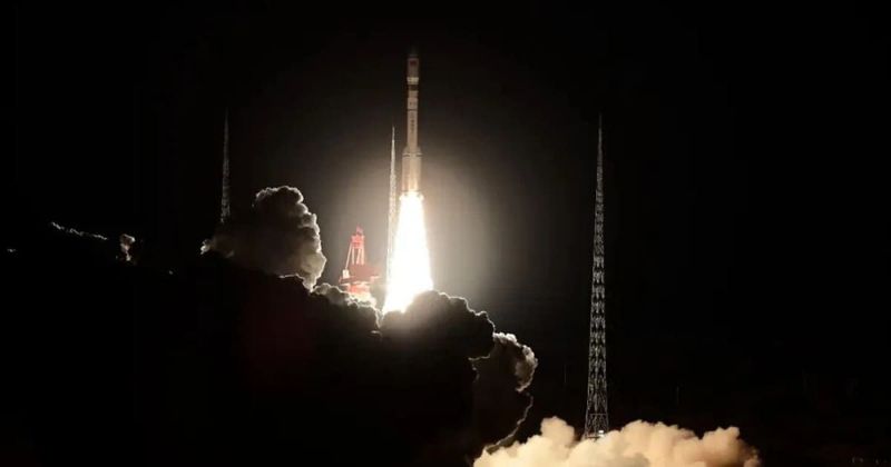 China launches twin satellites to test detection technology in space