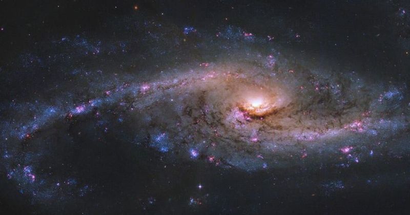 Astronomers find 'barred' galaxy from two billion years after the Big Bang