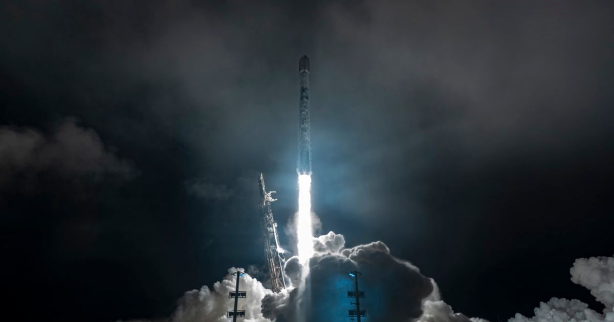 A SpaceX Falcon 9 rocket lifts off with 25 Starlink Satellites. (Cover Image Source: SpaceX)