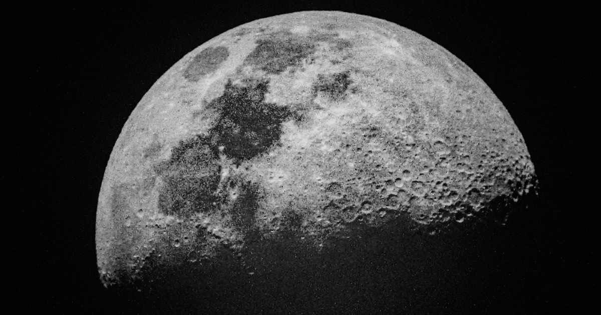 A stock image of the Moon. (Cover Image Source: Pexels | Votso Sothu)