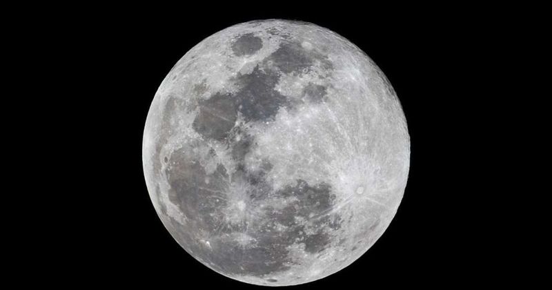 Did the Moon have a strong or weak magnetic field? A new study may have settled decades-long debate