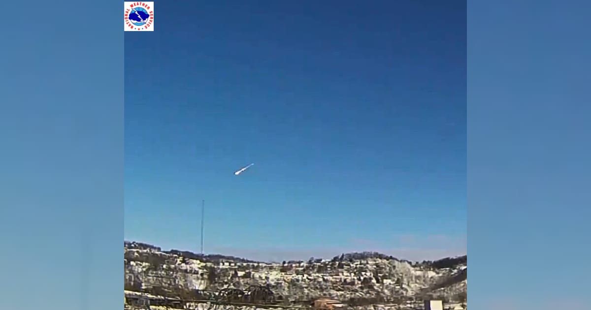 A screenshot of the meteor caught on camera by NWS Pittsburgh employee Jared Rackley on March 17. (Cover Image Source: X| NWS Pittsburgh)