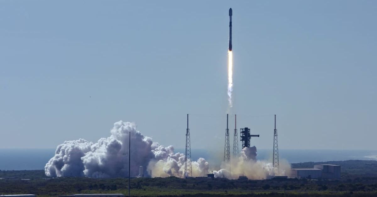 SpaceX's Falcon 9 rocket lifts off from Florida with 29 Starlink satellites on March 22, 2026. (Representative Cover Image Source: SpaceX/X)