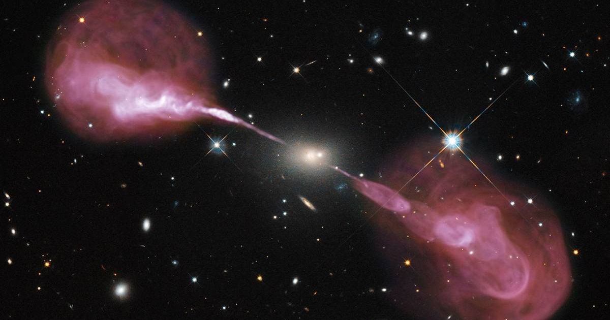 Over 1,000 radio galaxies with 'wings' identified amid mystery behind formation