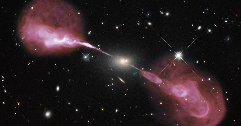 Over 1,000 radio galaxies with 'wings' identified amid mystery behind formation