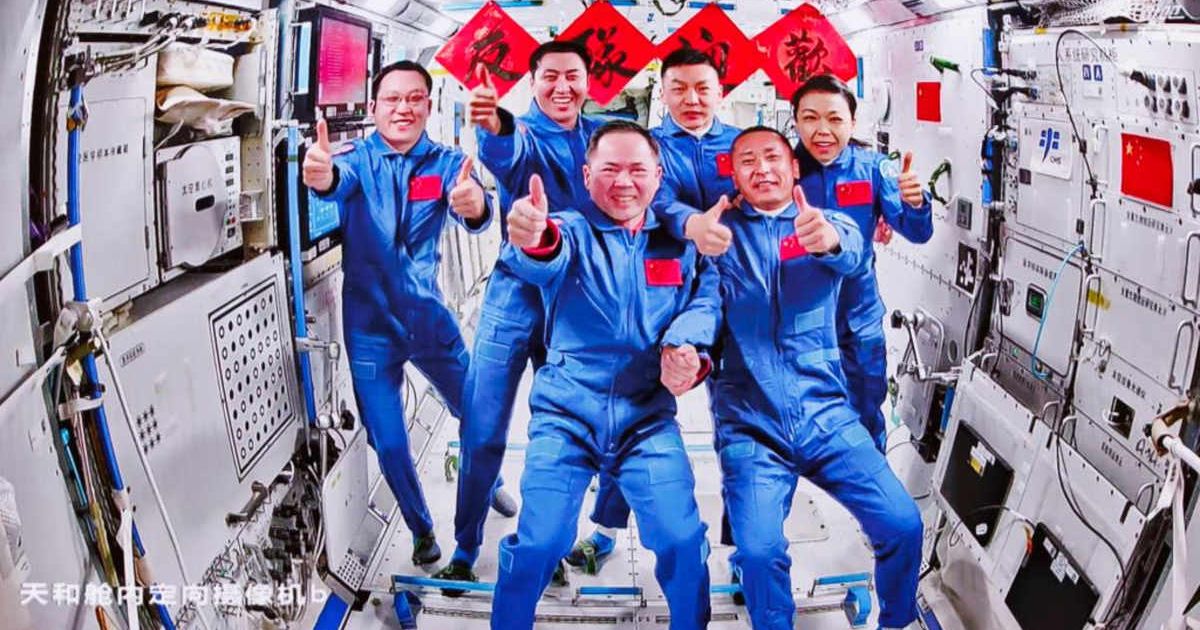 Shenzhou-23 spacecraft, carrying Hong Kong's first spacefarer, docks to China's Tiangong space station