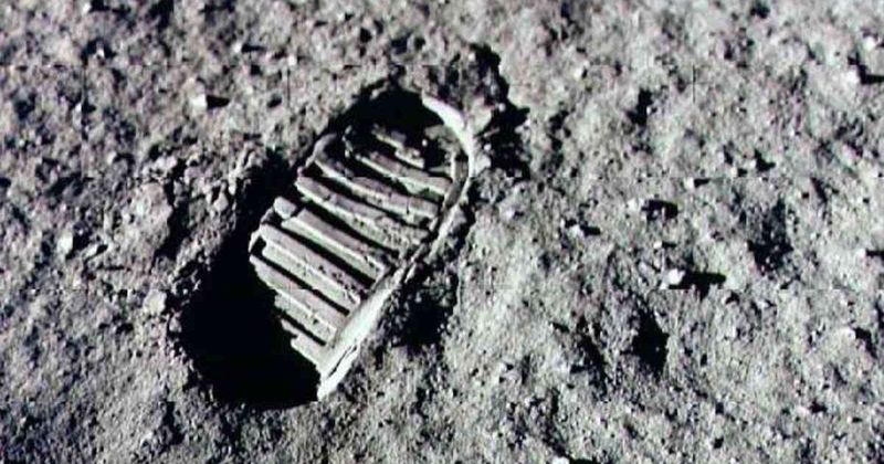 Micrometeoroids and solar wind are constantly changing the Moon. New study finds how.