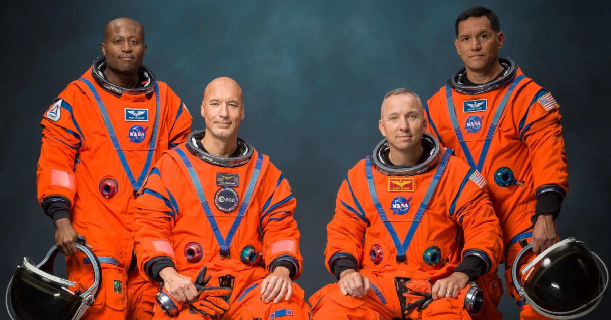 The Artemis III crew poses for an official portrait (from left: Andre Douglas, Luca Parmitano, Randy Bresnik, Frank Rubio). (Cover Image Source: NASA/Bill Stafford)