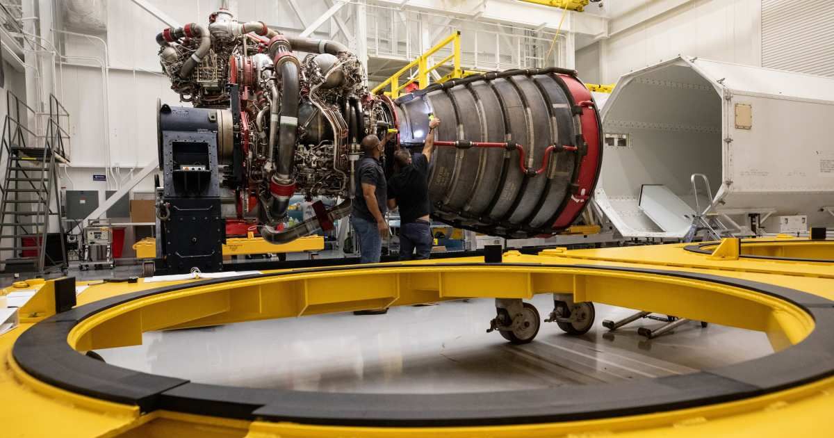 Teams at NASA’s Kennedy Space Center in Florida offload the second of four RS-25 SLS rocket engines for the Artemis III mission on June 23, 2026, inside the Vehicle Assembly Building. (Image Source: NASA)