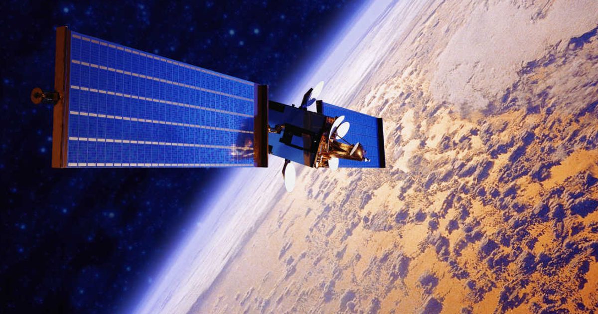 Illustration showing a communications satellite orbiting planet Earth. (Cover Image Source: Getty Images/Michael Dunning)