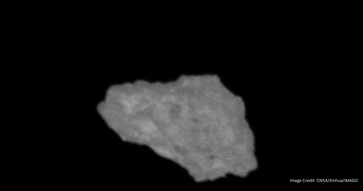A photo of the asteroid 2016HO3 taken at a distance of approx 20 kilometers by China's Tianwen-2 probe on July 2. (Cover Image Source: China National Space Administration/Xinhua/IMAGO)