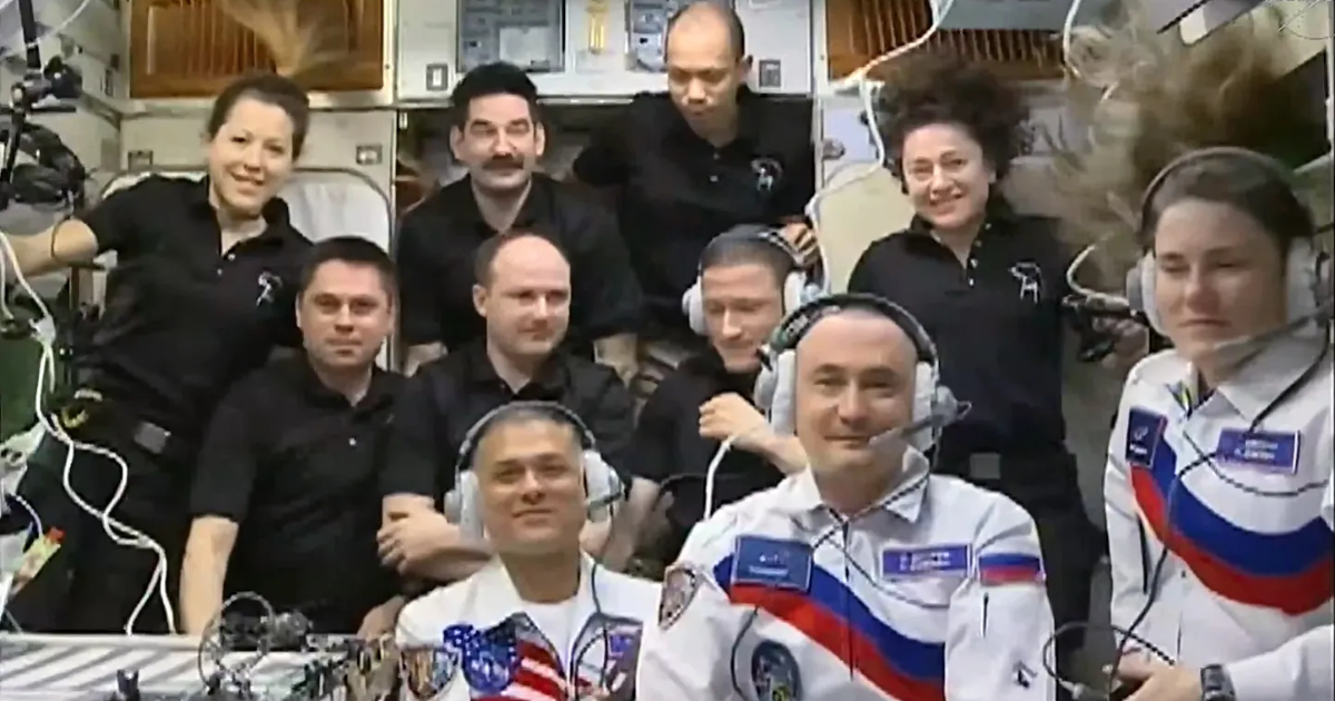In the front row from the left, Anil Menon, Pyotr Dubrov, and Anna Kikina. In the second row, Andrey Fedyaev, Sergei Mikaev, Sergey Kud-Sverchkov, and Jessica Meir. In the back are Sophie Adenot, Jack Hathaway, and Chris Williams. (Image Source: NASA)