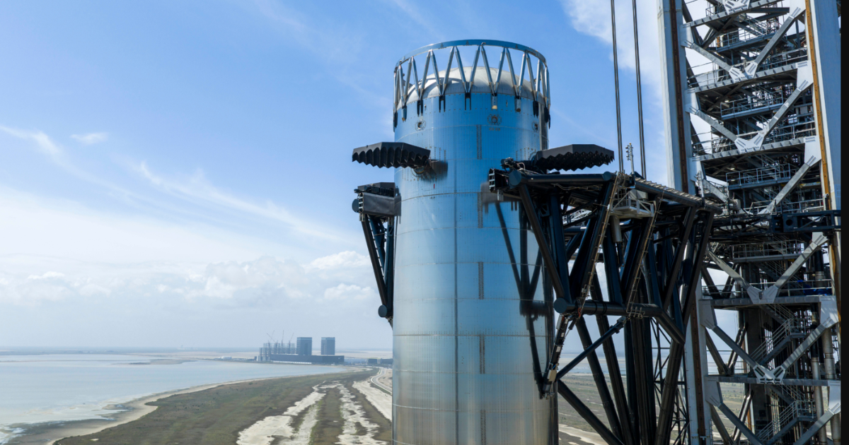 The catch takes place with the help of 'chopstick' arms that are installed on the launch tower. (Image Source: SpaceX)