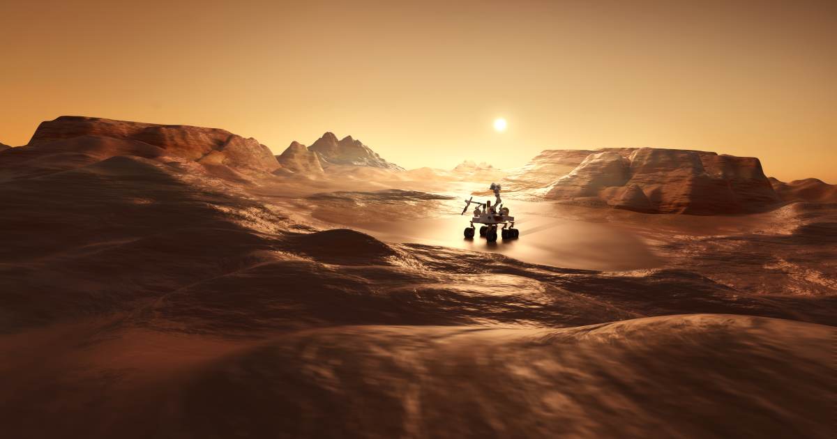 Image of a rover on the surface of Mars looking for signs of life. (Cover Image Source: solarseven/Getty Images)
