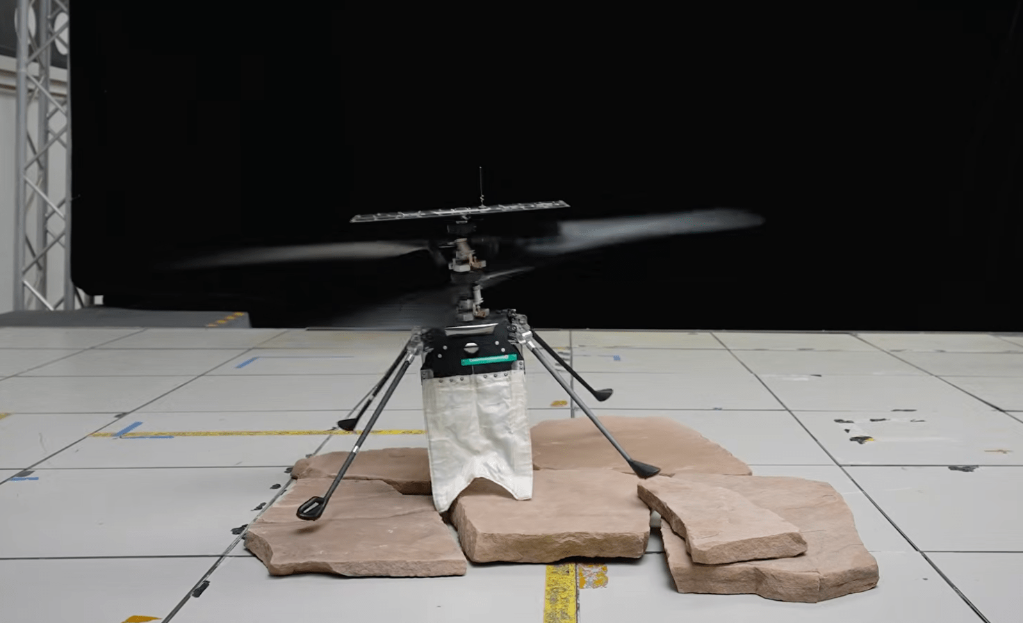 Testing of the flexible antenna on the Skyfall helicopter during simulated landing at JPL lab in California.
