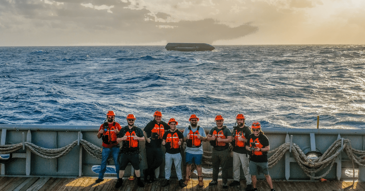 Image of the Starship Recovery along with the SpaceX vehicle in the Indian Ocean. (Image Source: SpaceX/X)