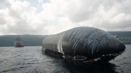 SpaceX finally hauls Starship's Ship 40 to Christmas Island after 24 days lost at sea