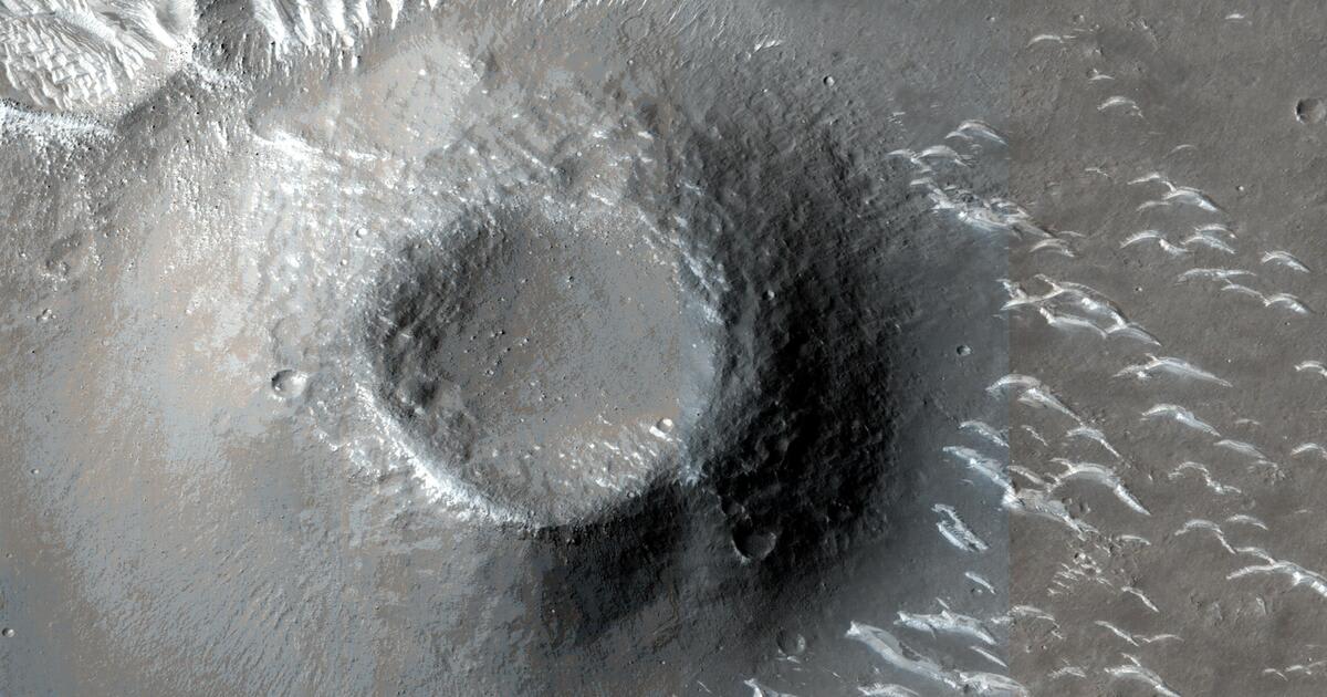 A close-up view of the Martian surface captured by the HiRISE camera aboard NASA’s Mars Reconnaissance Orbiter. (Image source: NASA/JPL-Caltech/University of Arizona)
