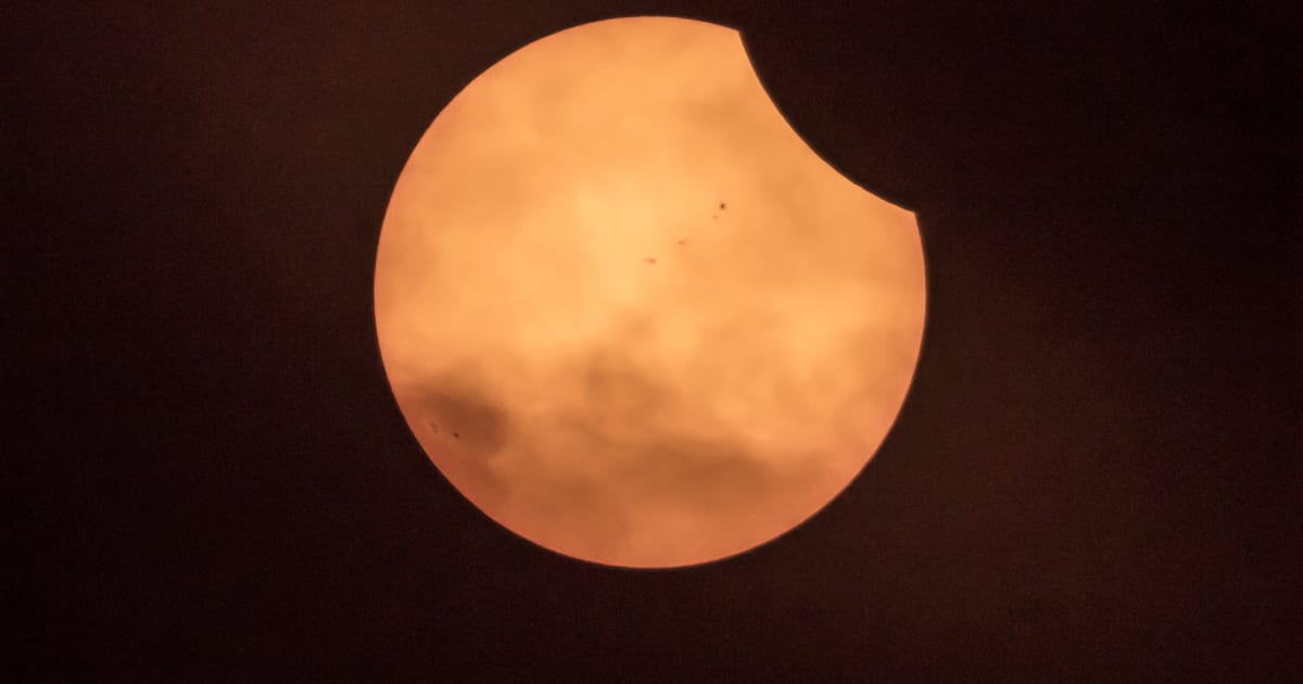 A total solar eclipse occurs on August 21, 2017, in Clemson, South Carolina, USA.  (Cover Image Source: ovidiuhrubaru/Getty Images)