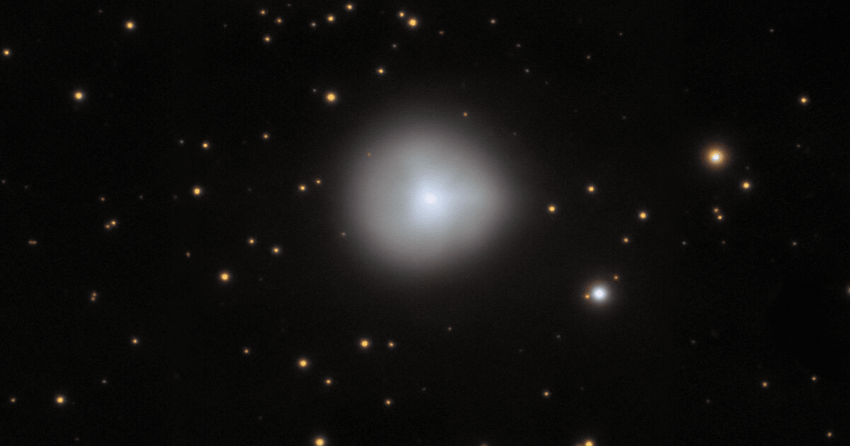 Comet 29P/Schwassmann–Wachmann 1, a Centaur, imaged by the Gemini North telescope in 2021.(Image Source: International Gemini Observatory/NOIRLab/NSF/AURA/C. Schambeau)