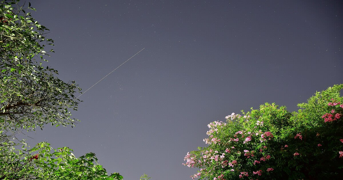 Caption: China’s Tiangong space station photographed from Manuel B. Gonnet, La Plata, Buenos Aires, Argentina.(Image Source: BugWarp / Wikimedia Commons)
