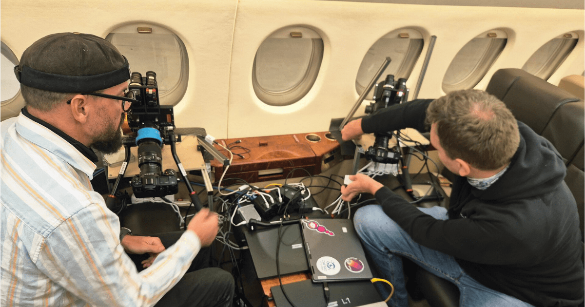 Stefan Löhle and David Leiser of the University of Stuttgart are setting up their instruments in front of the plane windows in August 2026.&nbsp;Astros Solutions/ROSIE