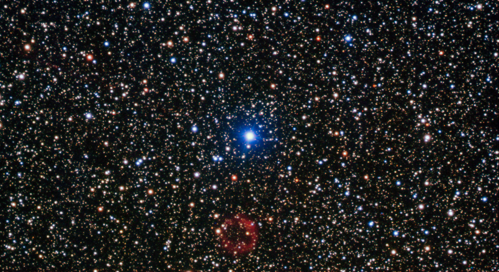 At the bottom centre is a rather unremarkable smudge of red which is the Sakurai's Object. (Image Source: ESO)