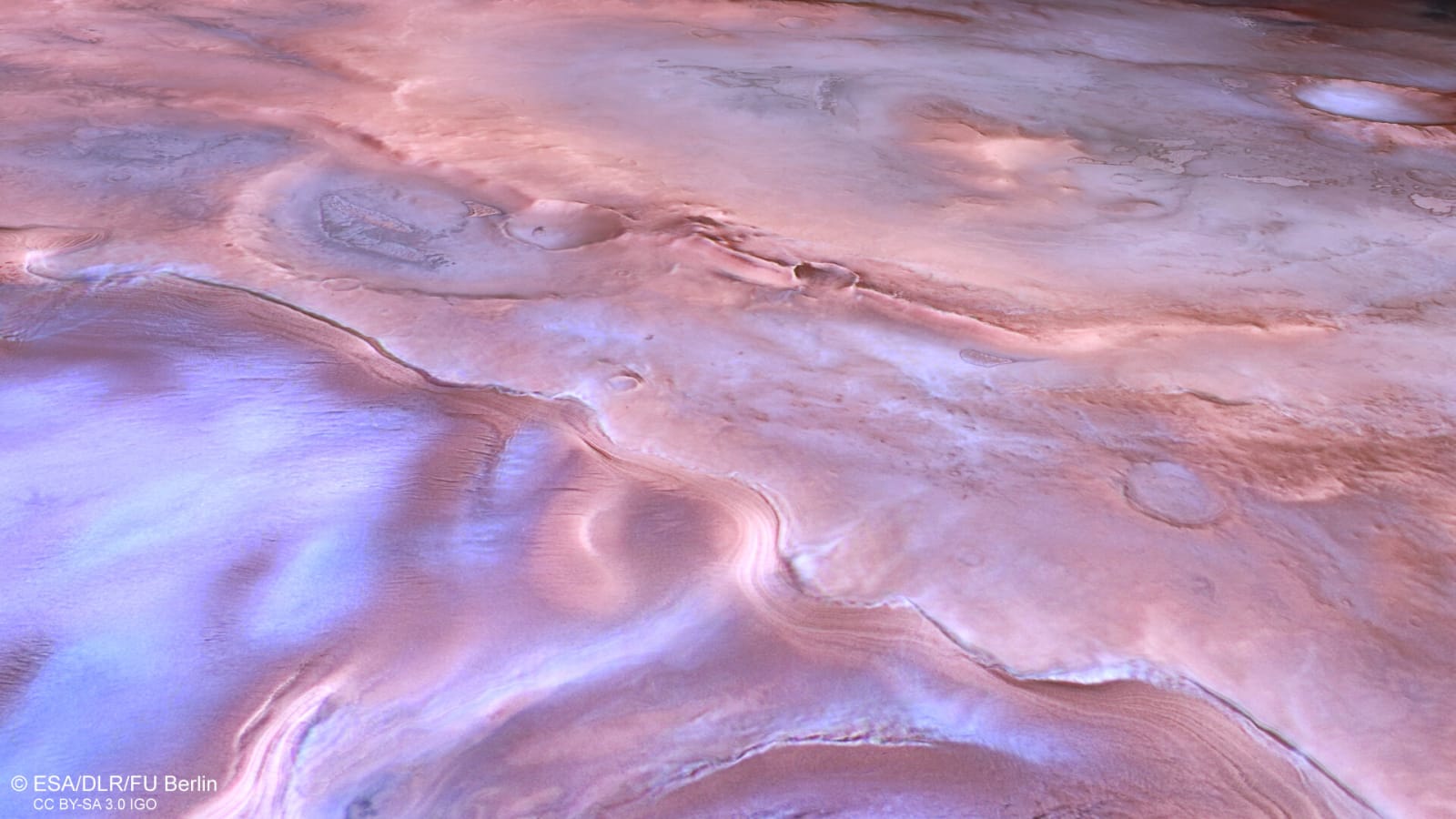 A view from above: a glacier near Thyles Rupes. (Image Source: ESA/DLR/FU Berlin)