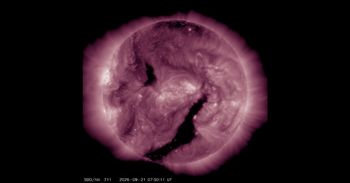 Extreme ultraviolet image coronal hole that released high speed streams towards Earth. (Image Source: NOAA | NASA SDO)