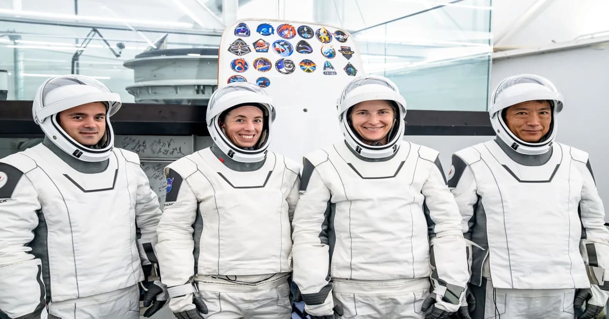 NASA’s SpaceX Crew-14 astronauts pose during preflight training. From left are Roscosmos cosmonaut Arutyun Kiviryan, NASA astronauts Chris Birch and Kayla Barron, and JAXA astronaut Makoto Suwa. (Cover Image Source: SpaceX)