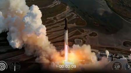 SpaceX launches mega rocket Starship on debut orbital flight with first batch of Starlink V3 satellites
