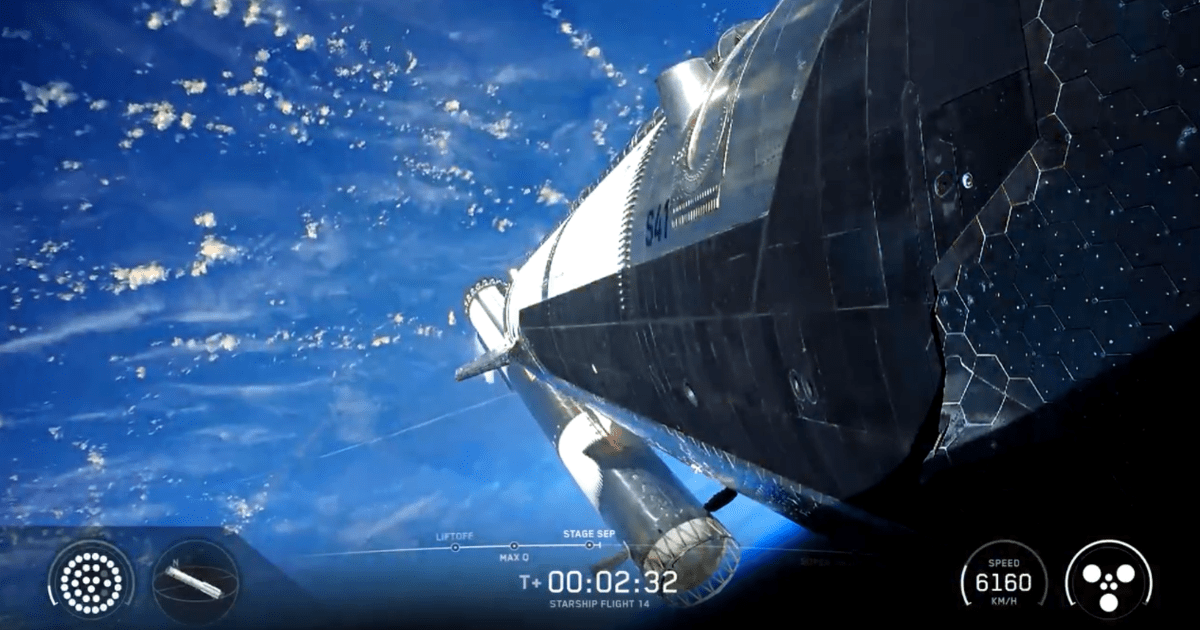 Hot staging during Starship Flight 14. (Image Source: SpaceX)
