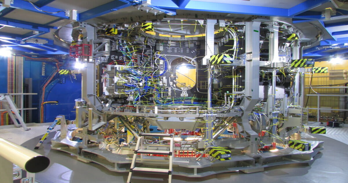 The European Service Module provides essential supplies such as oxygen, nitrogen and water for astronauts, while also supporting NASA’s Orion spacecraft during missions to the Moon.  (Image Source: ESA / European Space Agency)